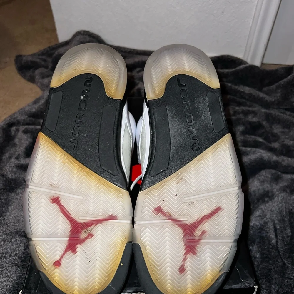 Air Jordan 5 Retro “Fire Red” - Picture 3 of 4